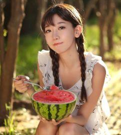 玲之晴吃瓜,揭秘娱乐圈幕后故事