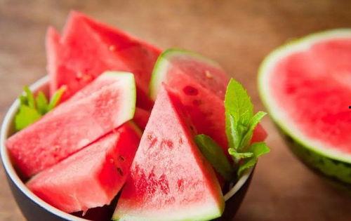 吃瓜绘卷,揭秘娱乐圈背后的甜蜜与苦涩