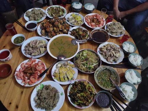 中秋夜吃瓜,团圆时刻共享甜蜜